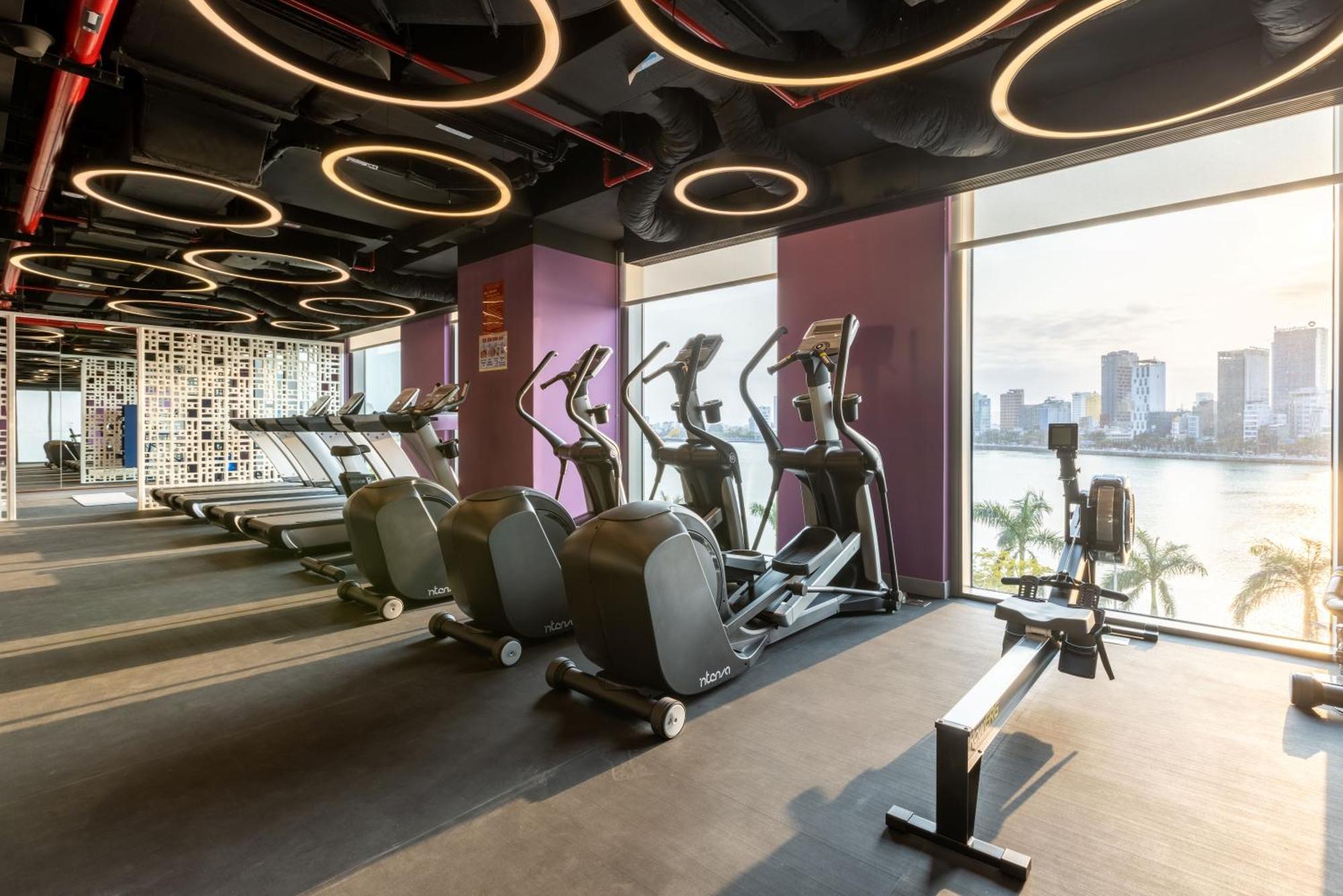 Wink Icon Hotel Danang Riverside - Luxury Suites - 24Hrs Stay & Rooftop Pool Bar Eksteriør bilde